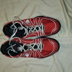 Mens tennis shoes